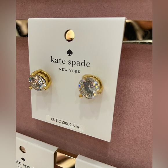 NWT! Authentic ♠️ kate spade clear crystal stud earrings - Picture 15 of 16
